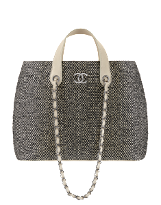 Chanel tote - favorite of Columbus stylist Elizabeth