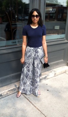 These palazzo pants are adorable, and effortlessly paired with a tshirt!