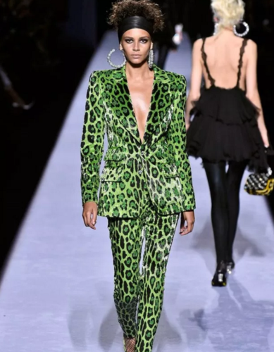 31 Spring 2019 Fashion Trends - Top Spring Runway Trends for Women